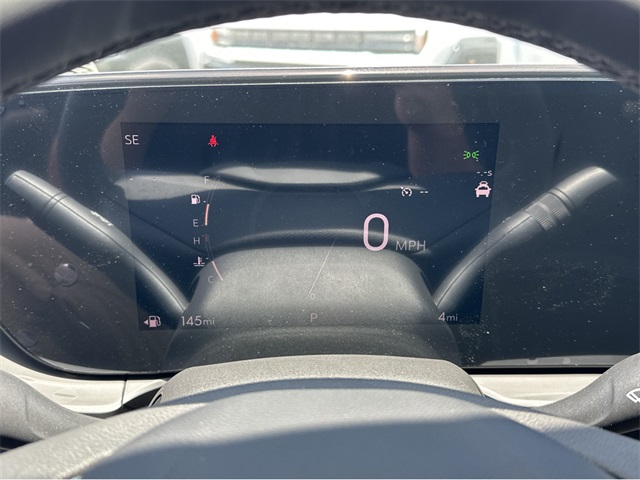 Vehicle image 17 of 34