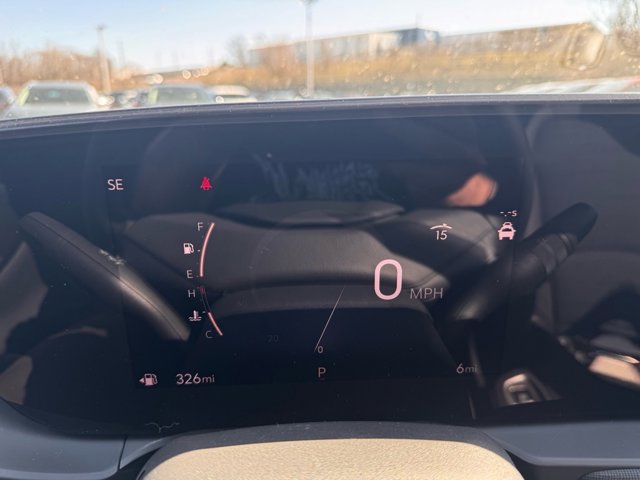 Vehicle image 21 of 29