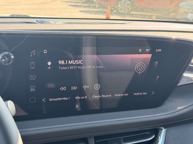 Vehicle image 10 of 29