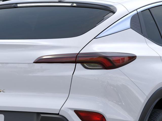 Vehicle image 11 of 24