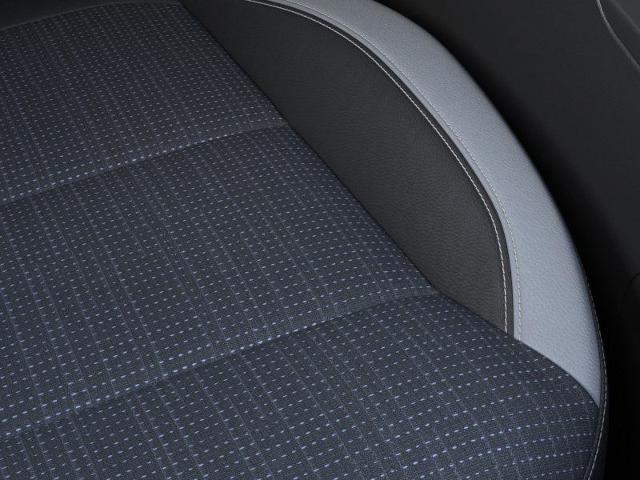 Vehicle image 21 of 24