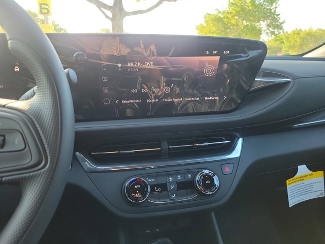 Vehicle image 11 of 13