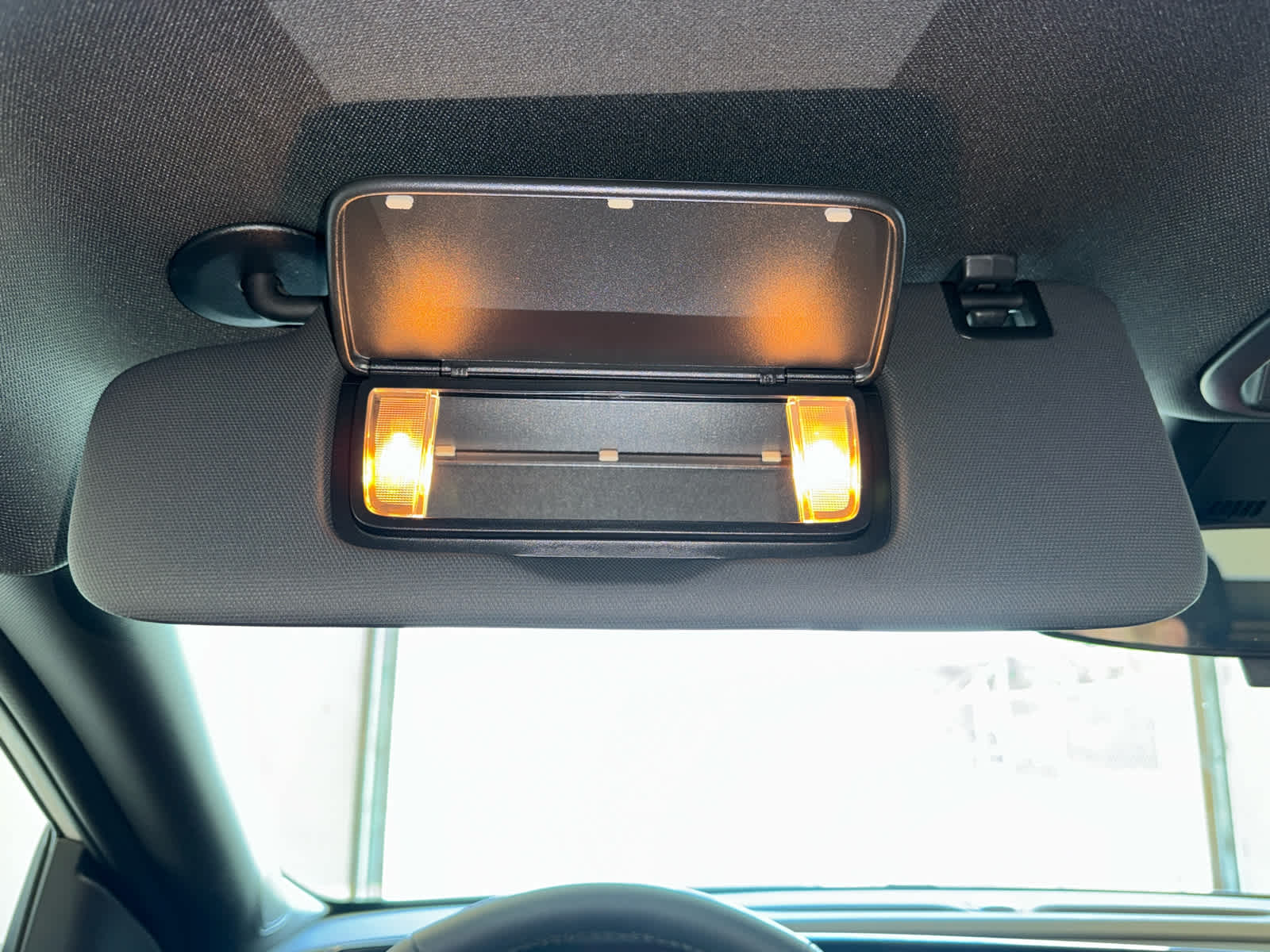 Vehicle image 33 of 44