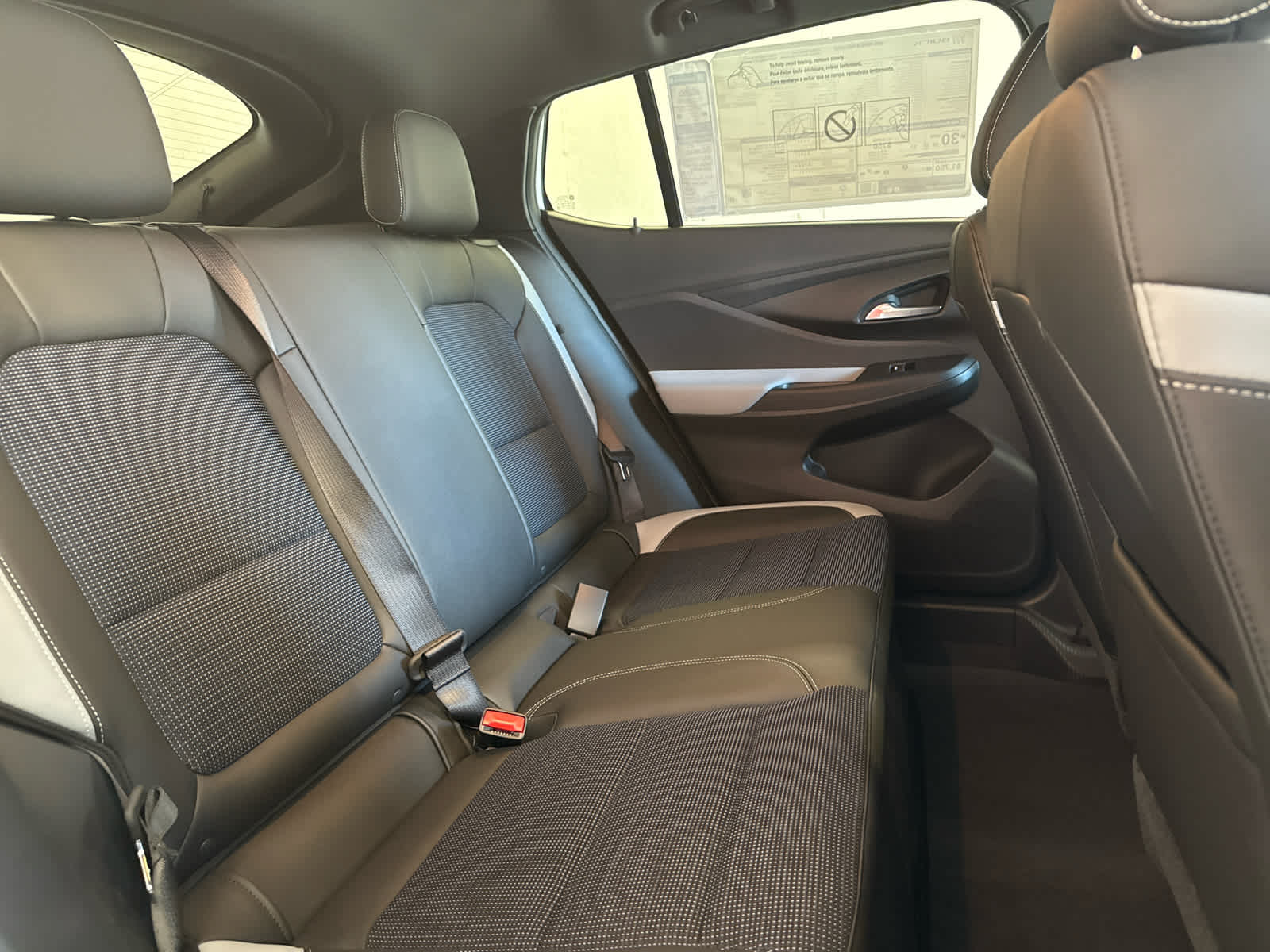 Vehicle image 10 of 44
