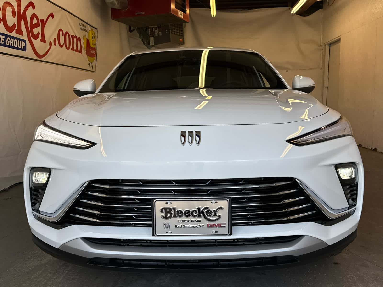 Vehicle image 1 of 44