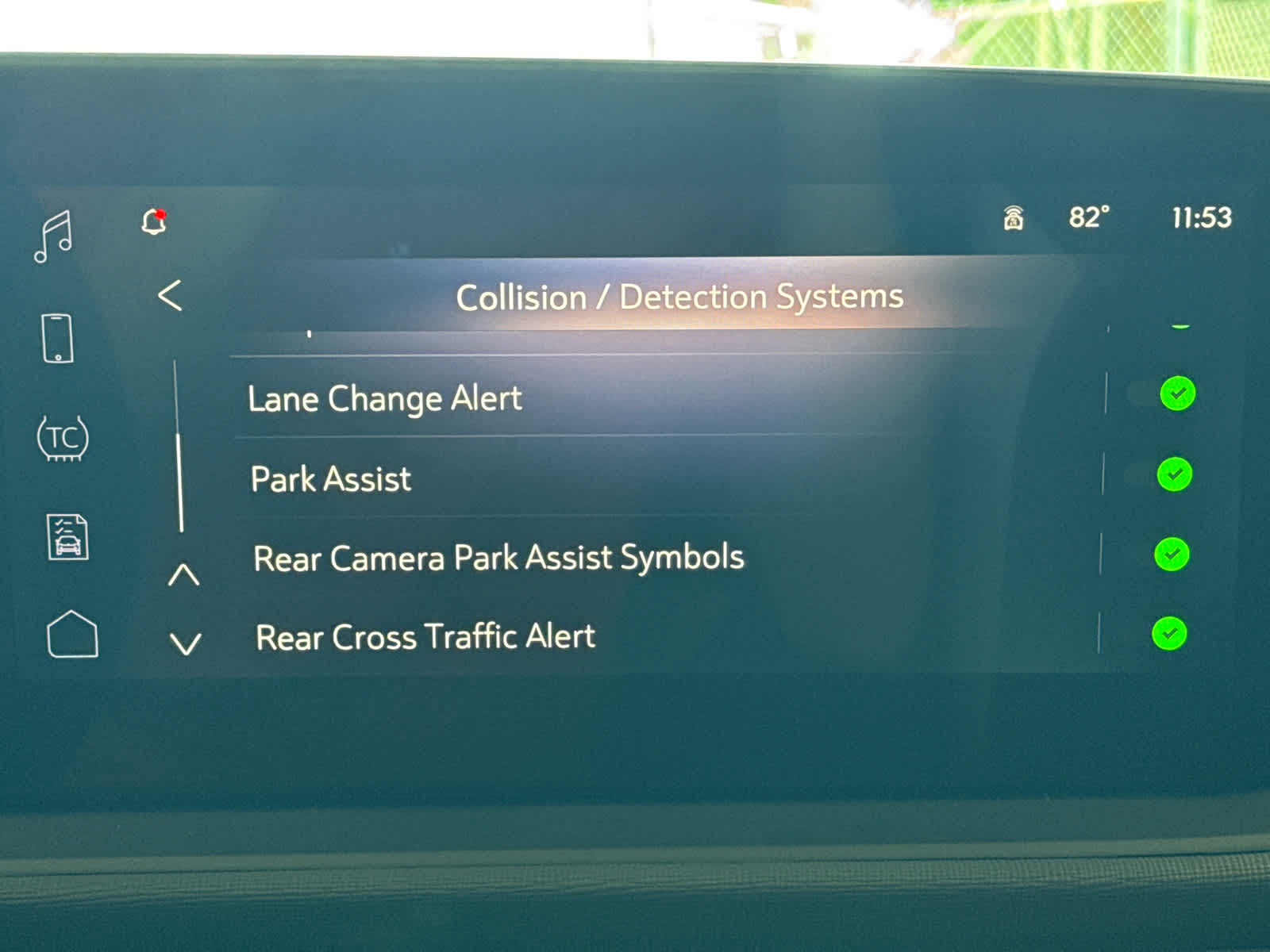 Vehicle image 20 of 44
