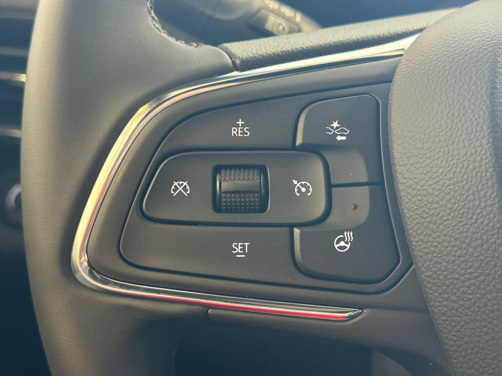 Vehicle image 27 of 44