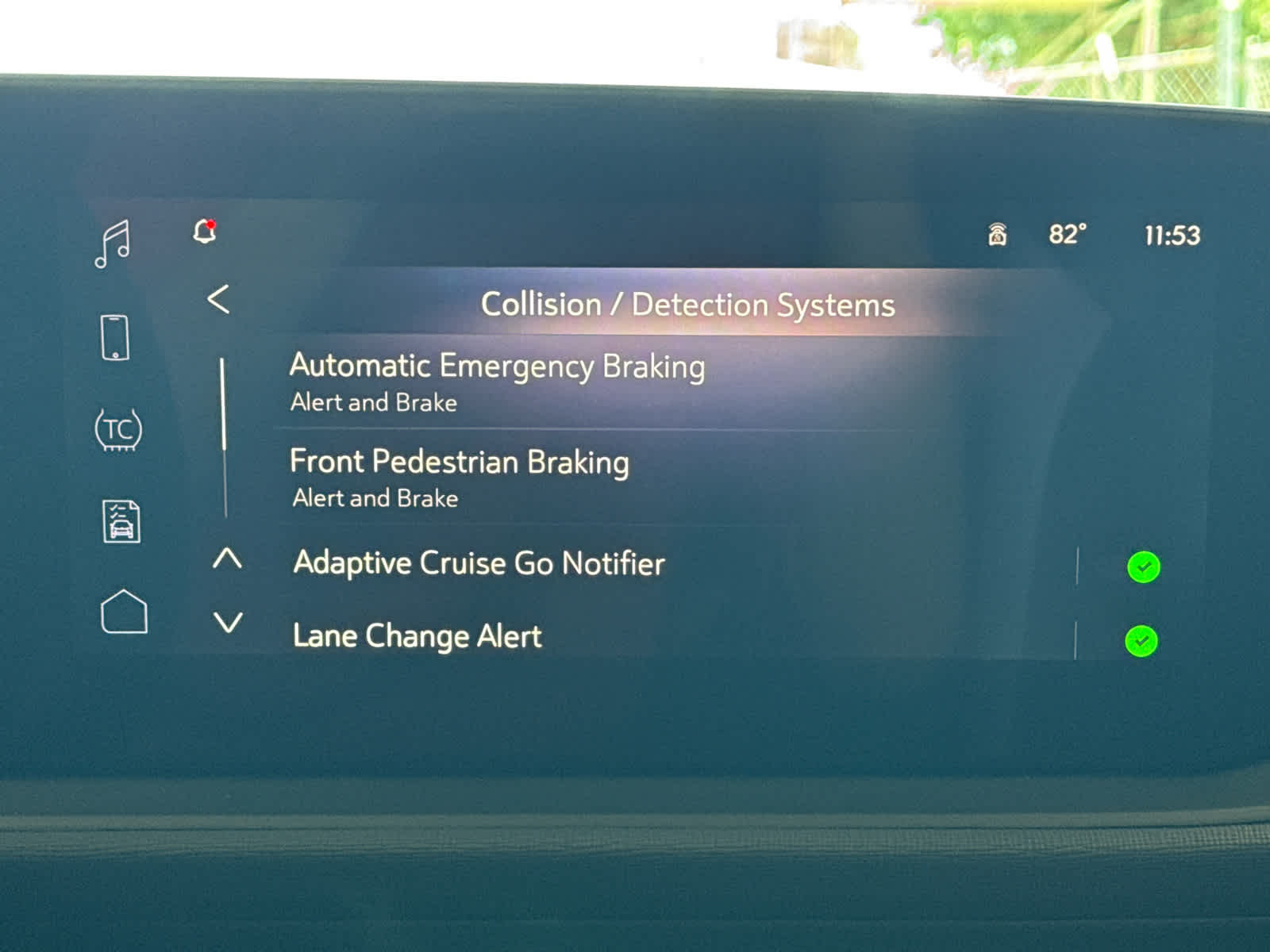 Vehicle image 22 of 44