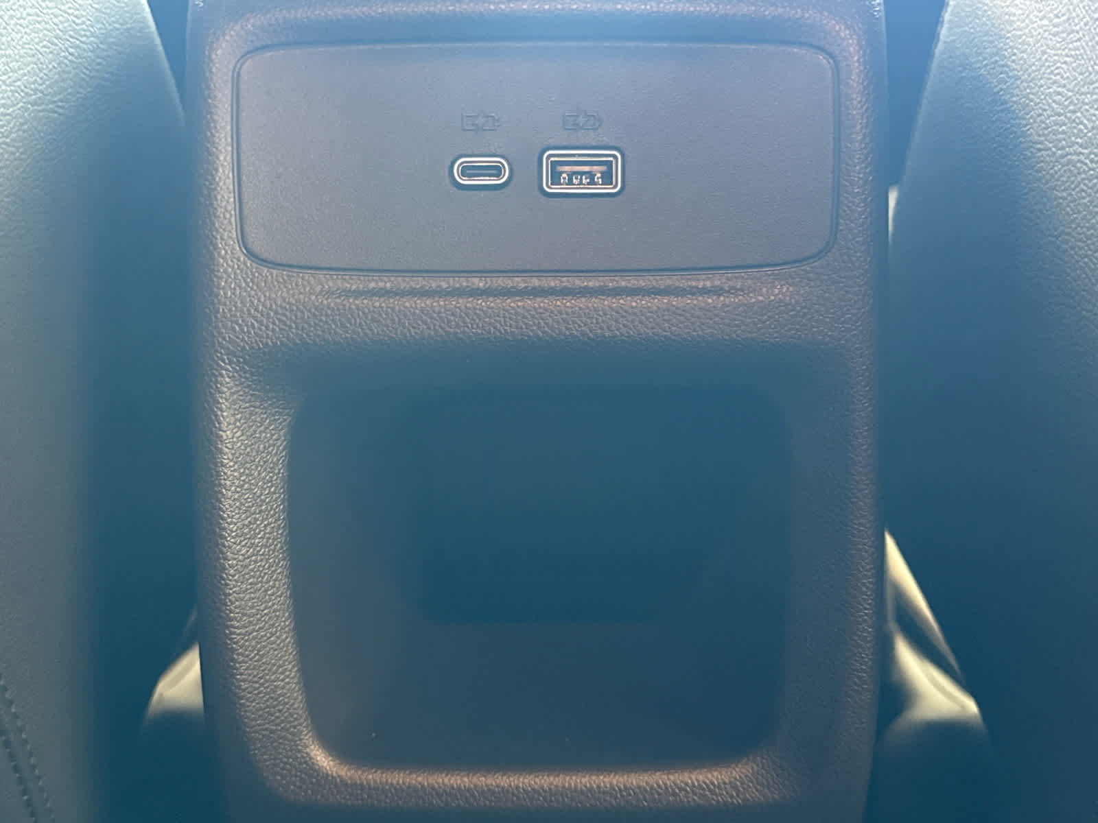 Vehicle image 34 of 44