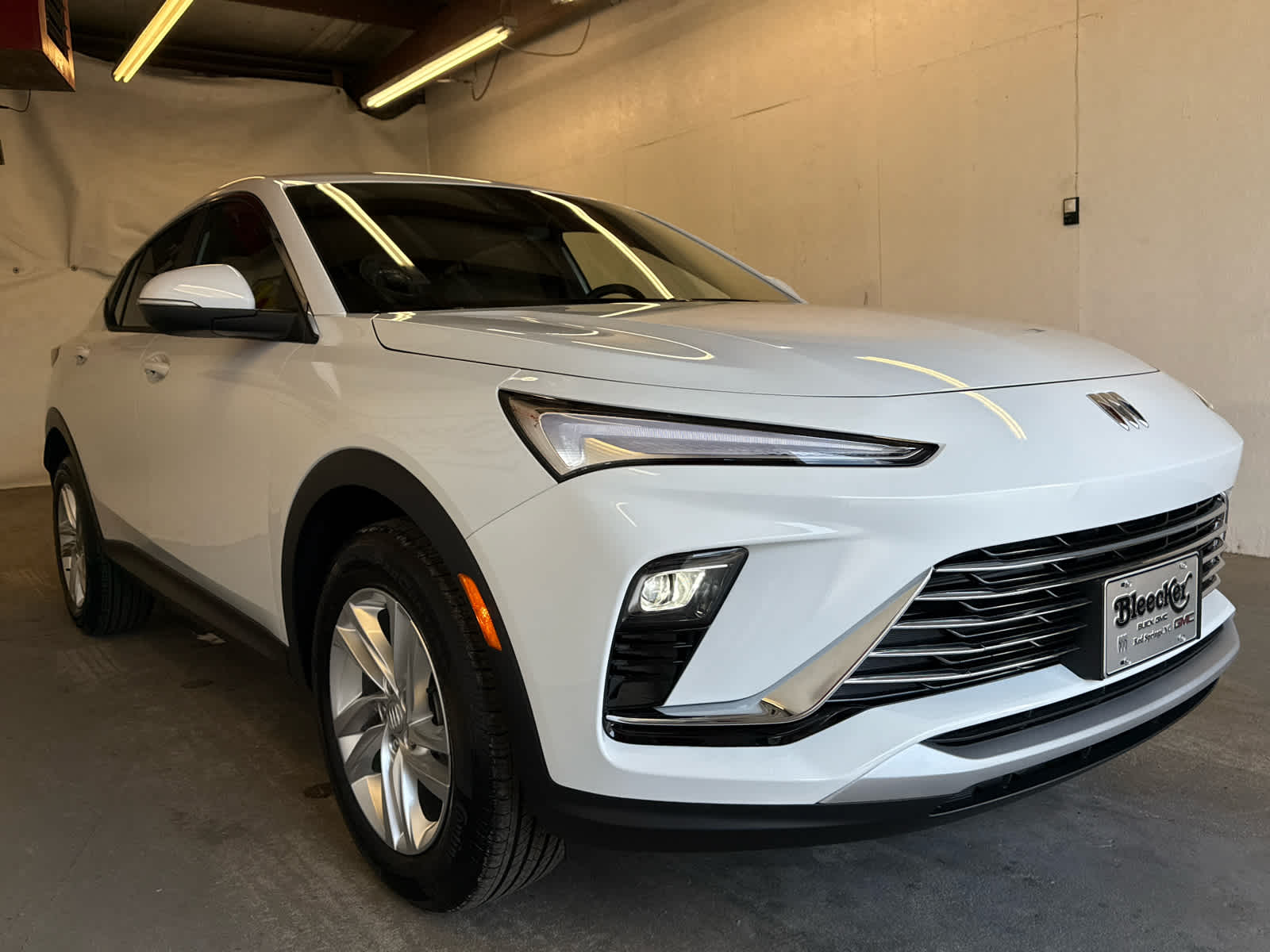 Vehicle image 2 of 44