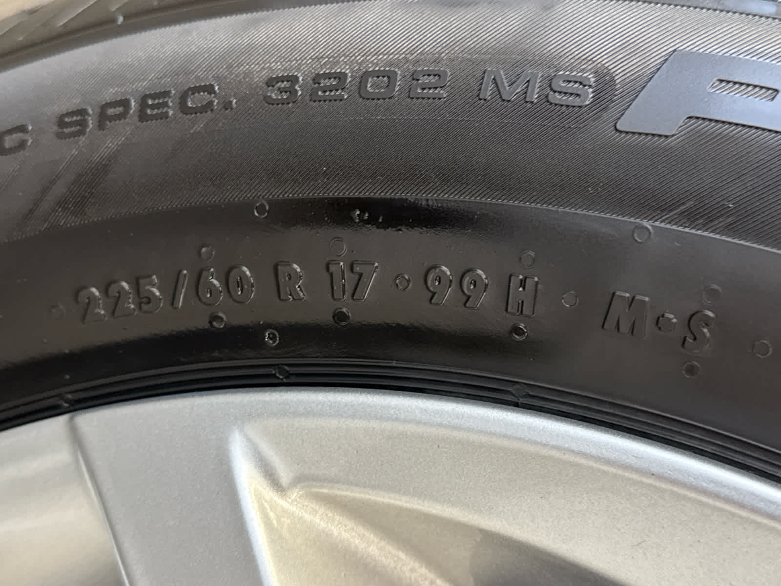 Vehicle image 18 of 44