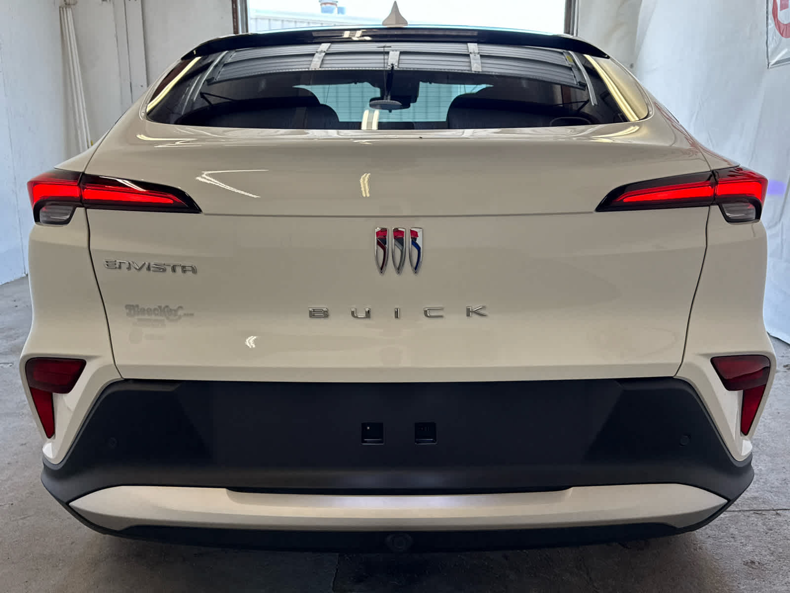 Vehicle image 4 of 44