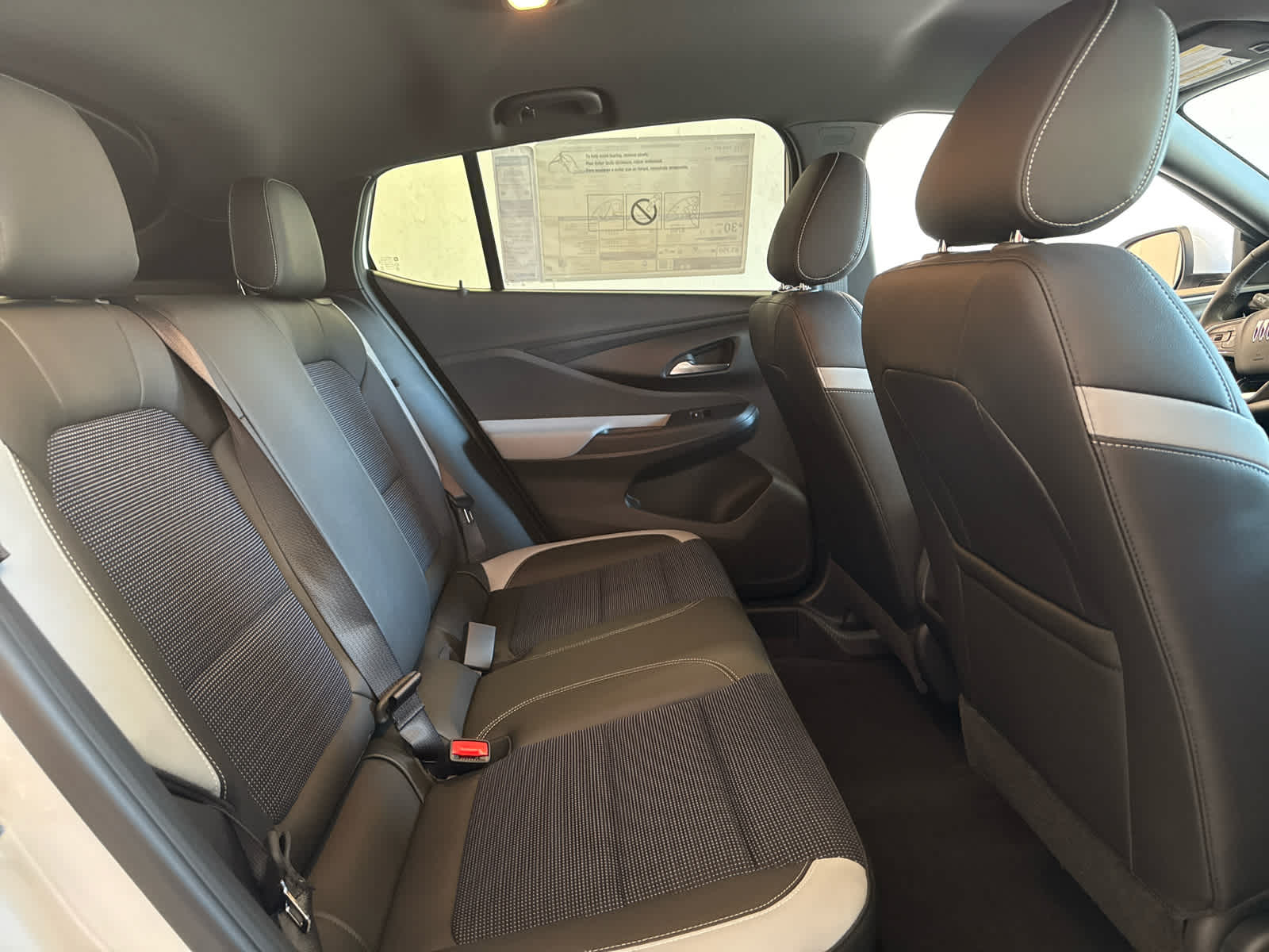 Vehicle image 13 of 44