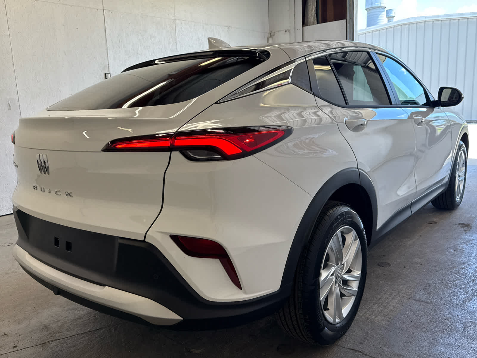Vehicle image 3 of 44