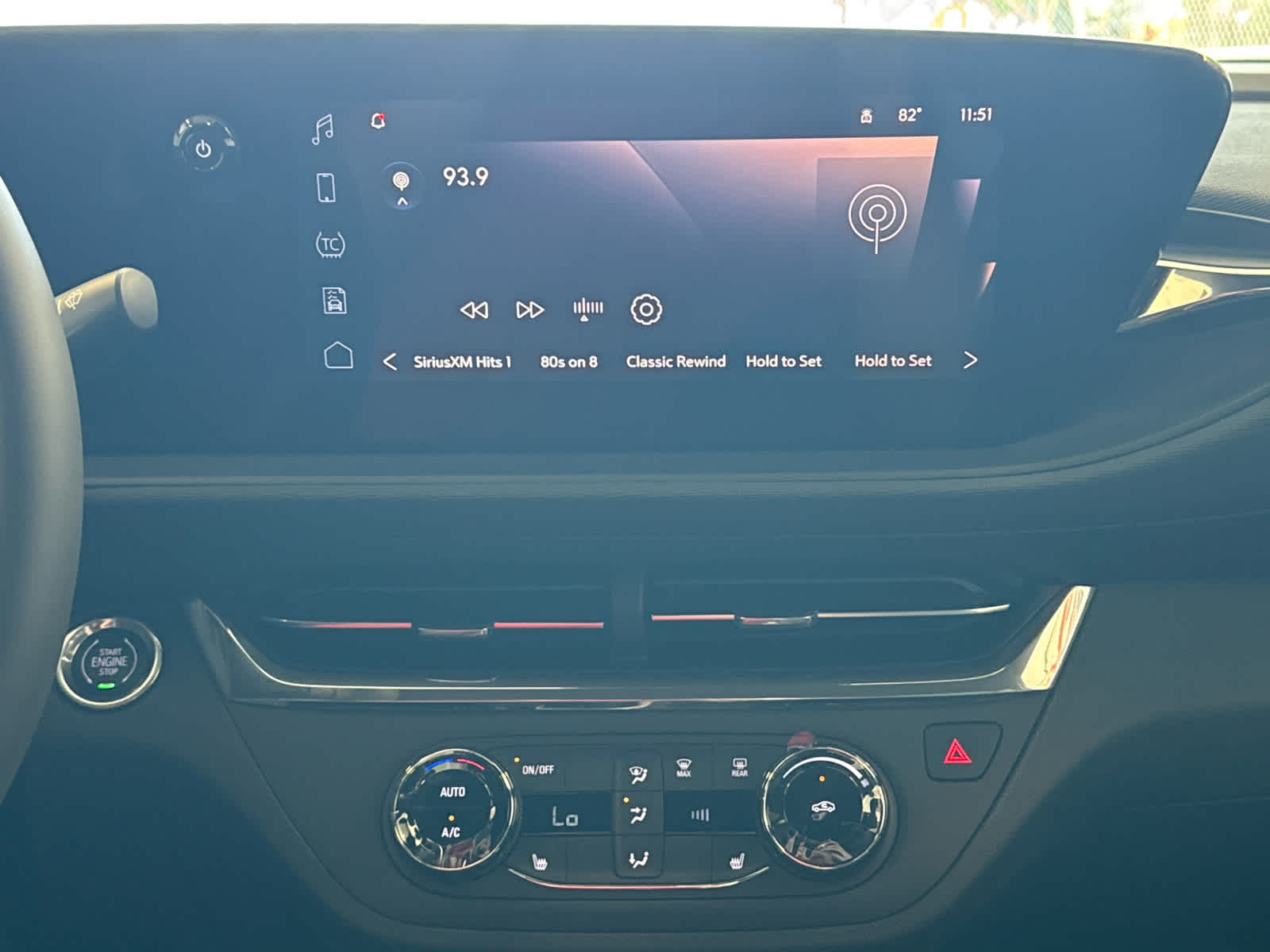 Vehicle image 21 of 44
