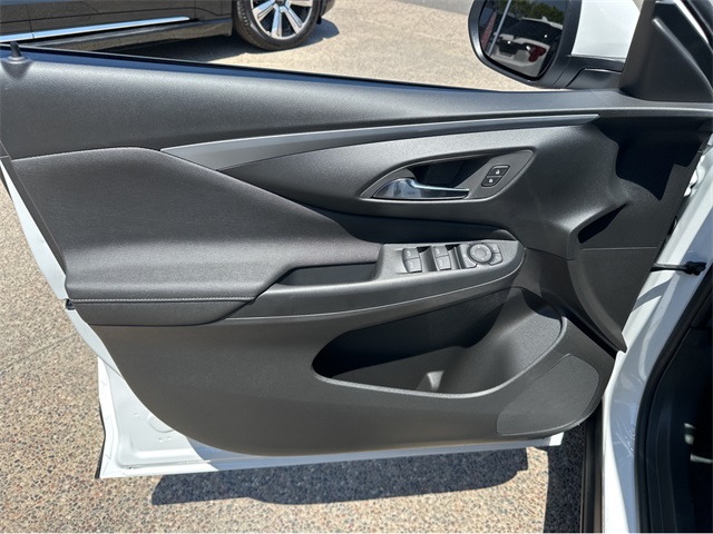 Vehicle image 23 of 36