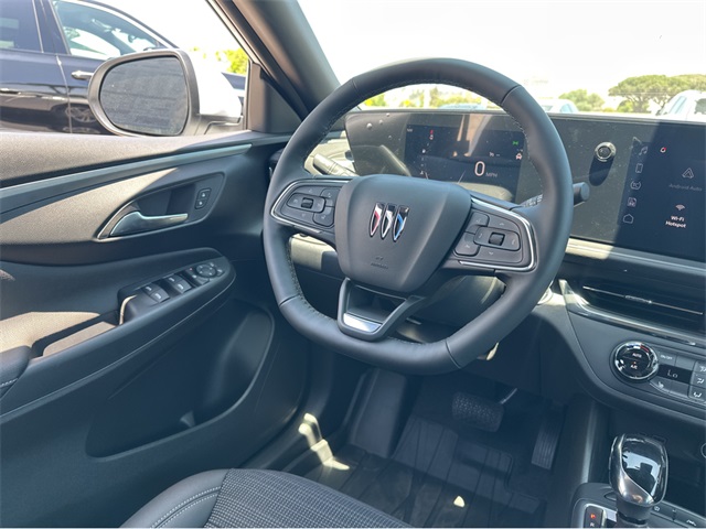 Vehicle image 14 of 36