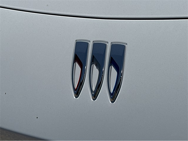Vehicle image 32 of 36