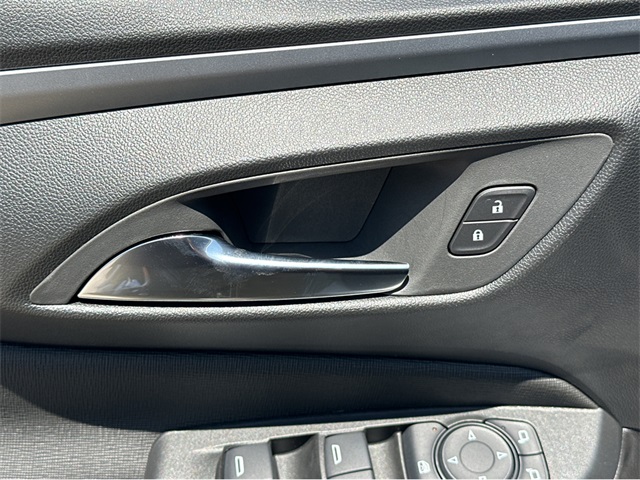 Vehicle image 24 of 36