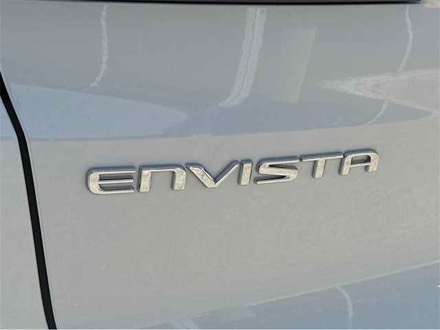 Vehicle image 33 of 36