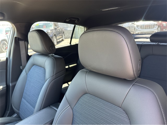 Vehicle image 11 of 36