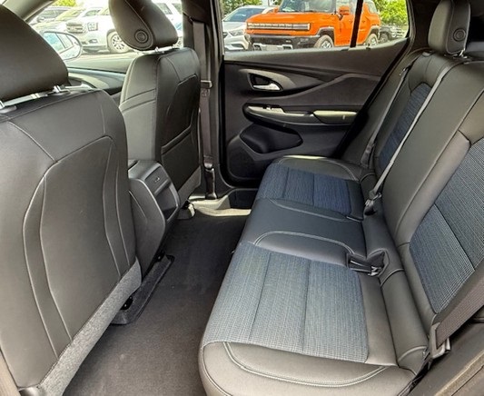 2025 Buick Envista Preferred Image 14 of 35