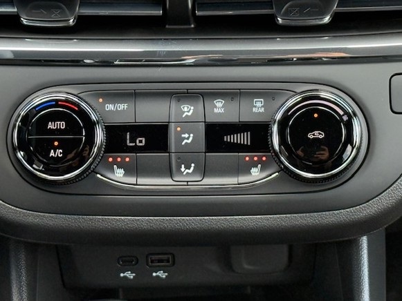 2025 Buick Envista Preferred Image 27 of 35