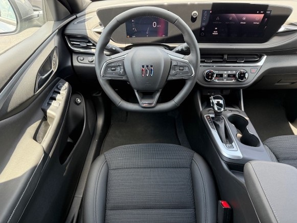 2025 Buick Envista Preferred Image 17 of 35