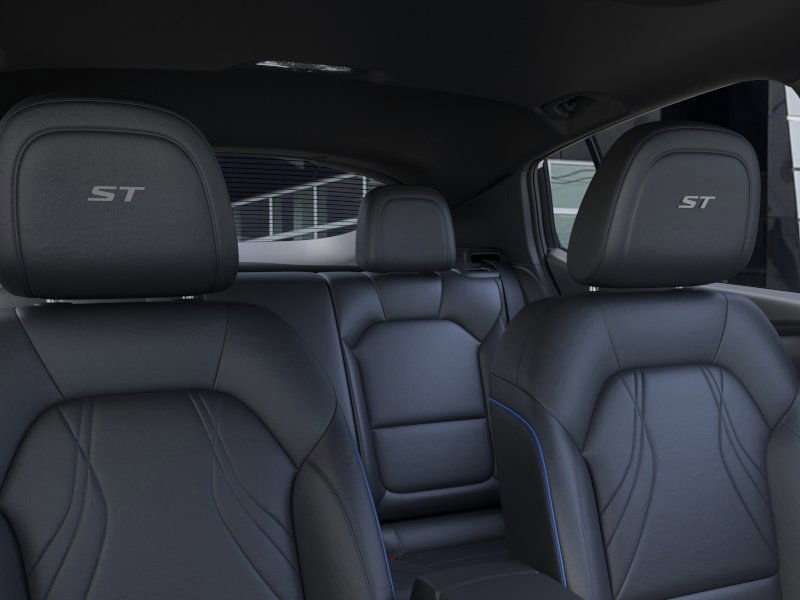 Vehicle image 11 of 24