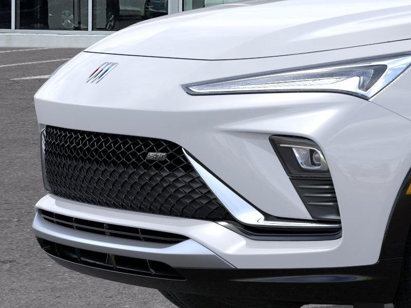 Vehicle image 17 of 24