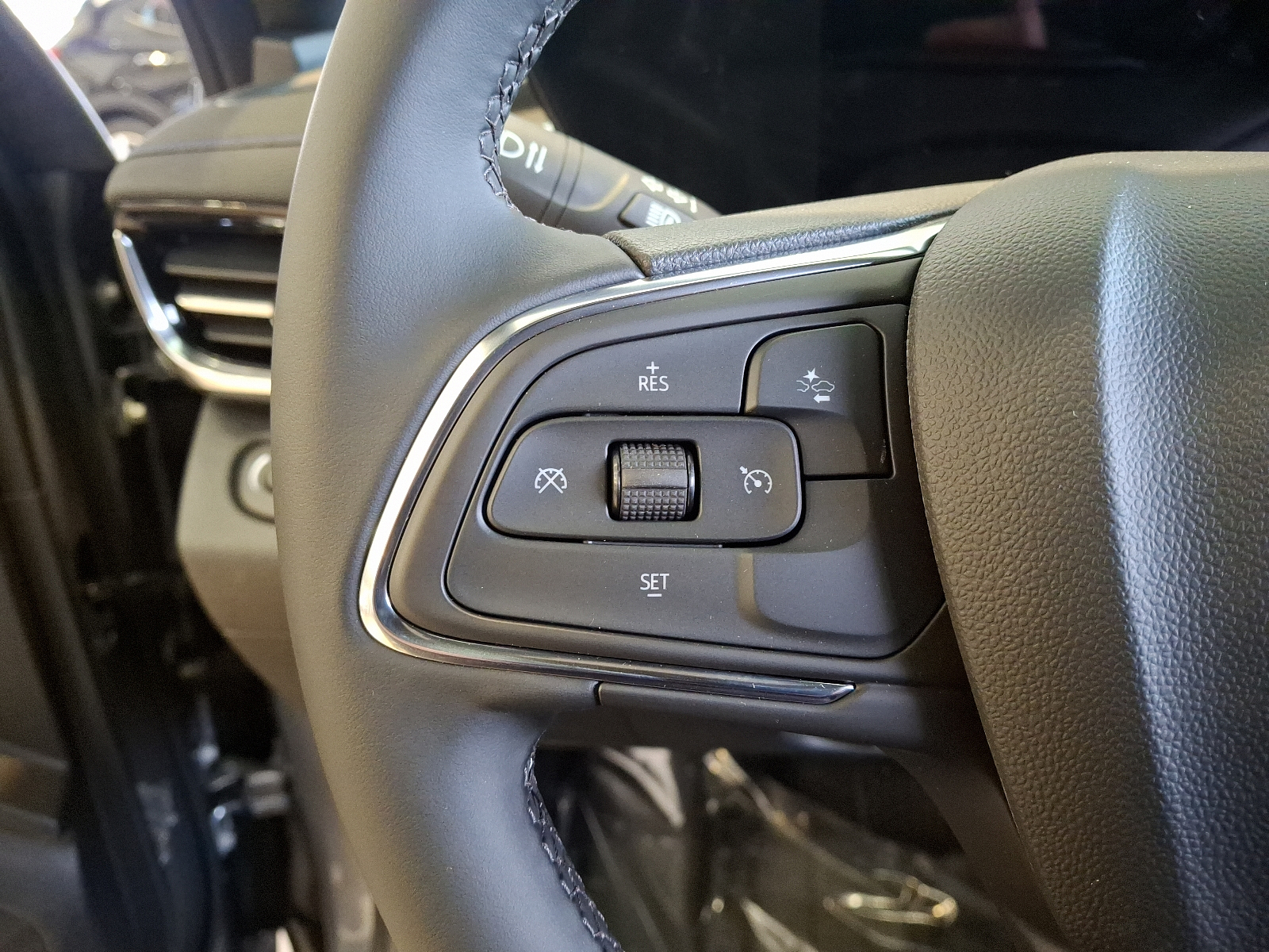 Vehicle image 15 of 23