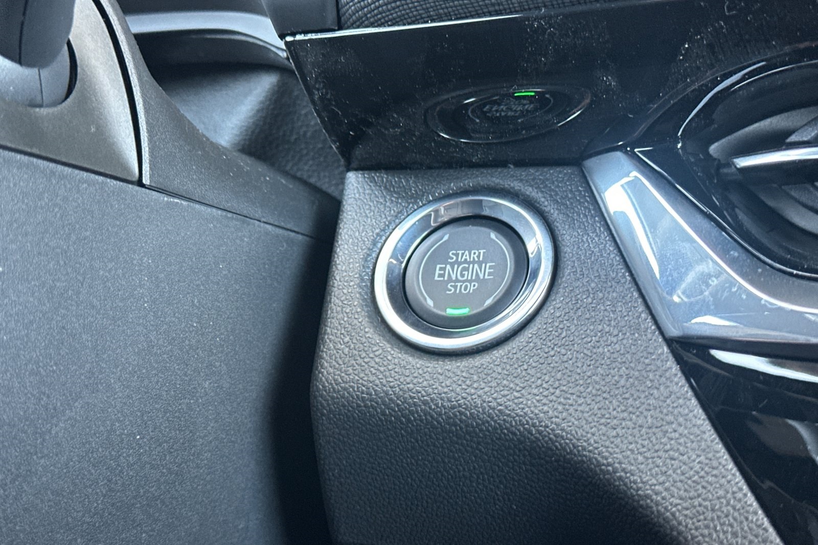 Vehicle image 20 of 31