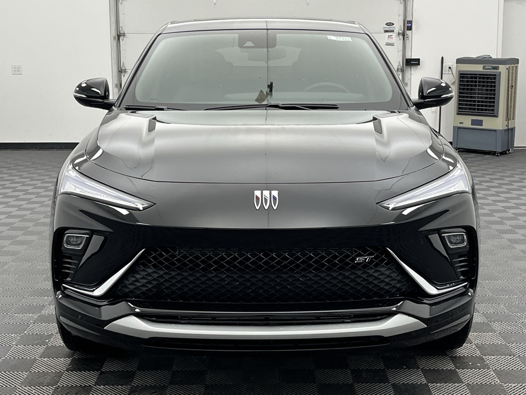 Vehicle image 2 of 33