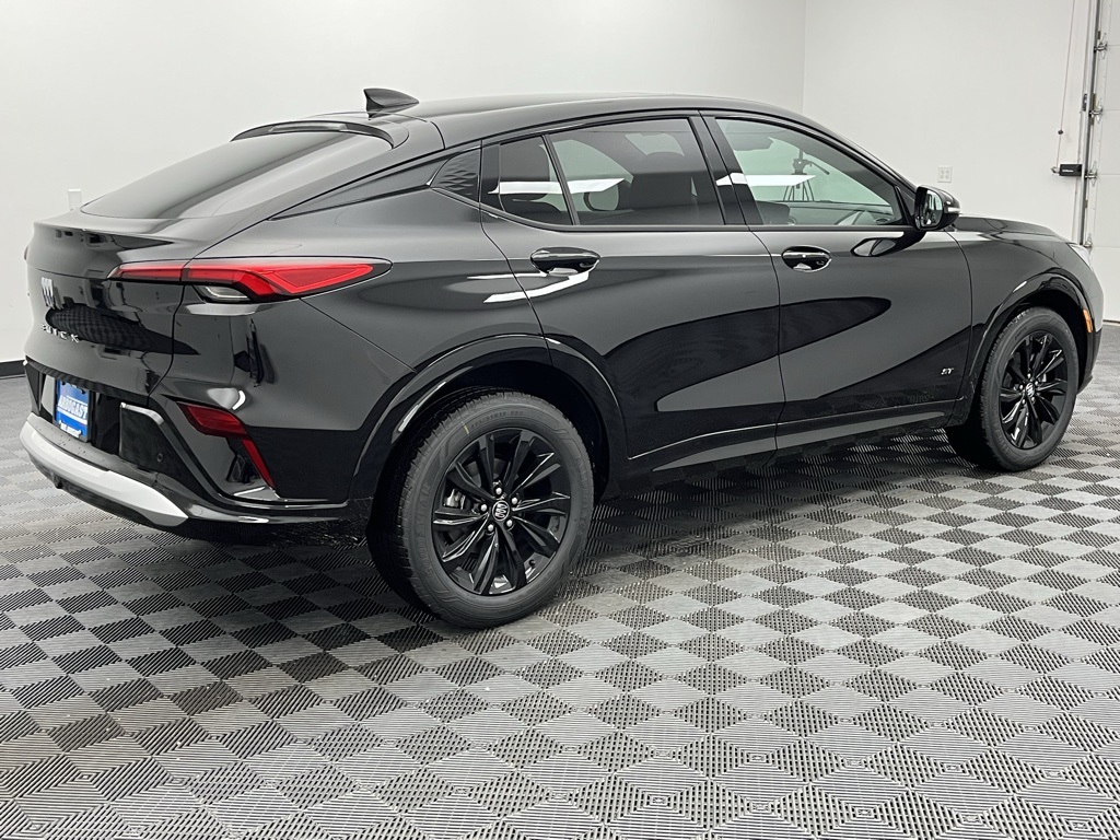 Vehicle image 4 of 33