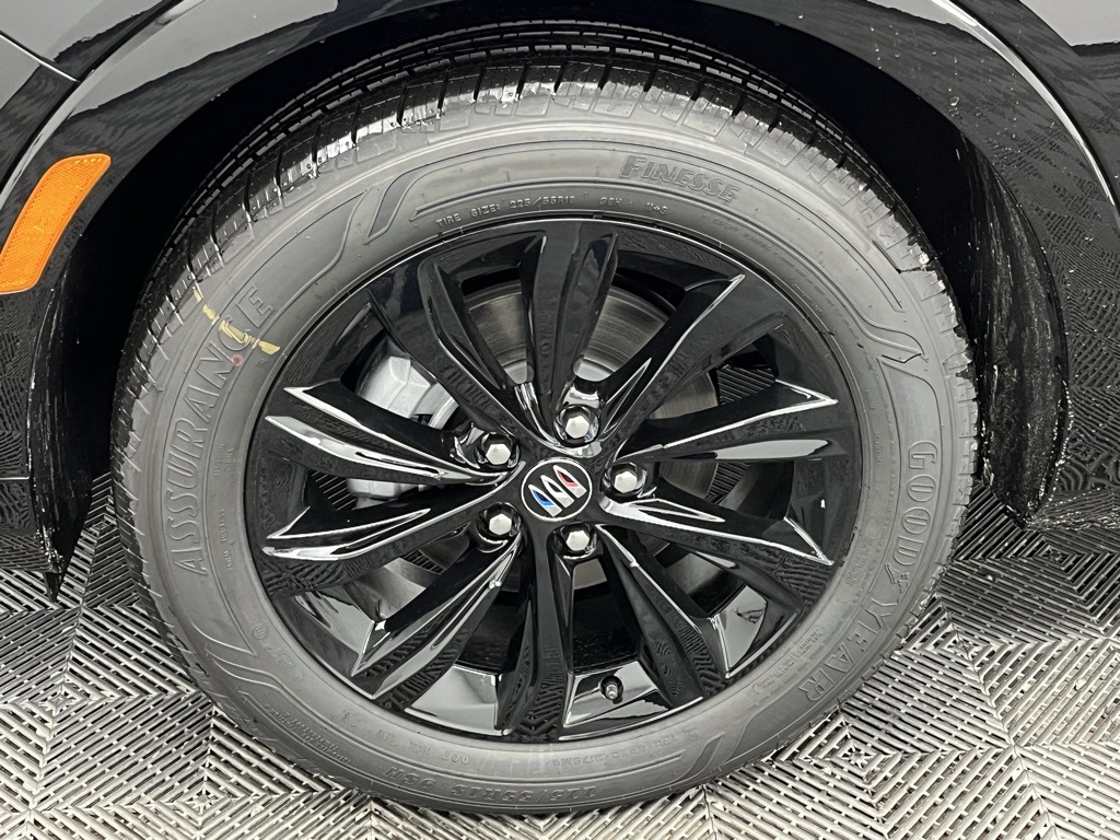 Vehicle image 7 of 33