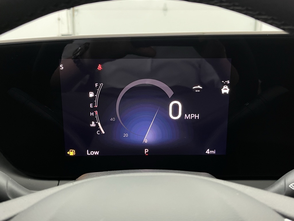 Vehicle image 20 of 33
