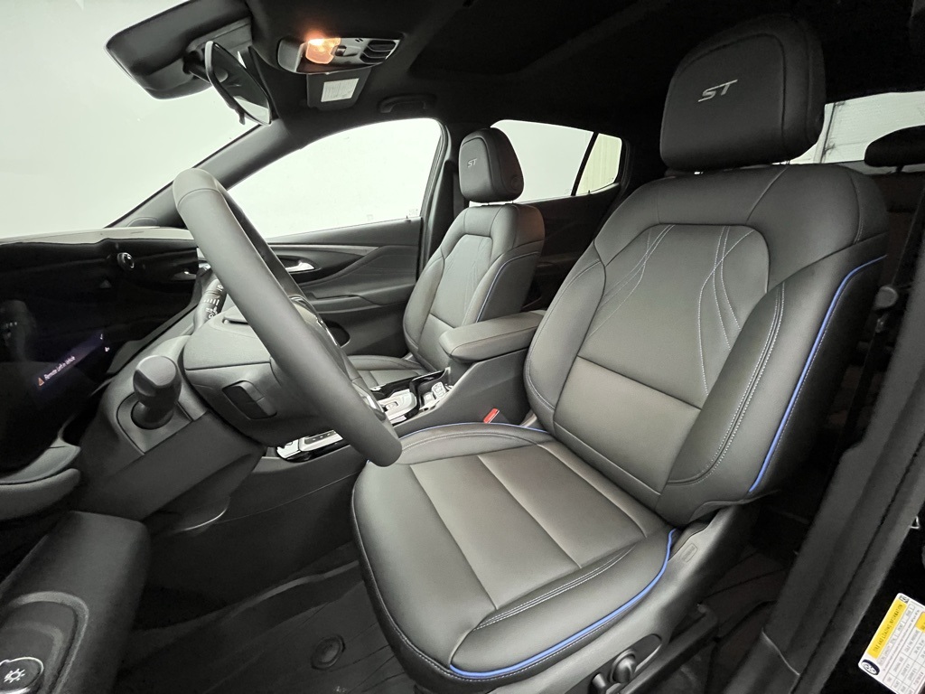 Vehicle image 13 of 33