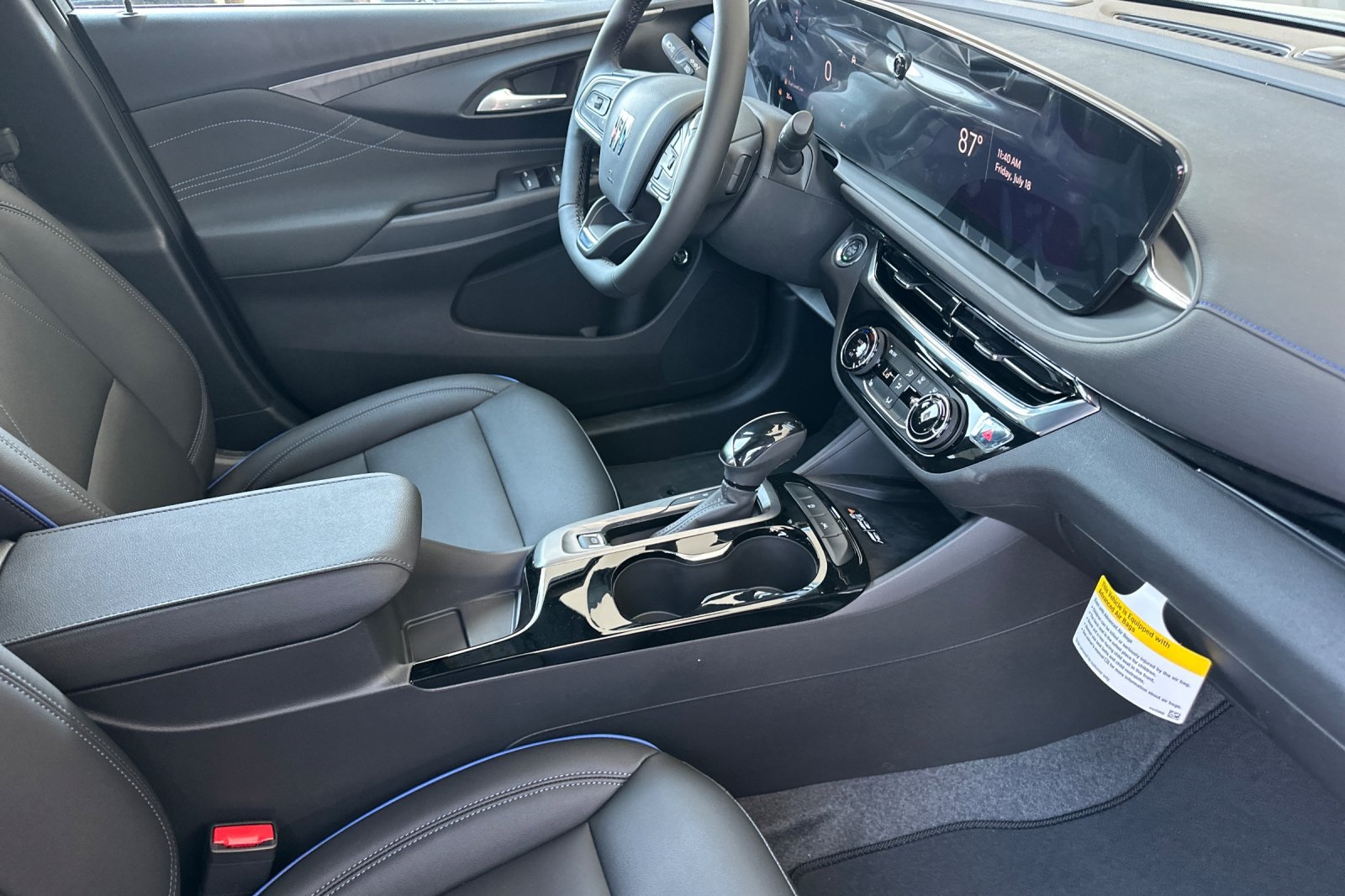 Vehicle image 29 of 32