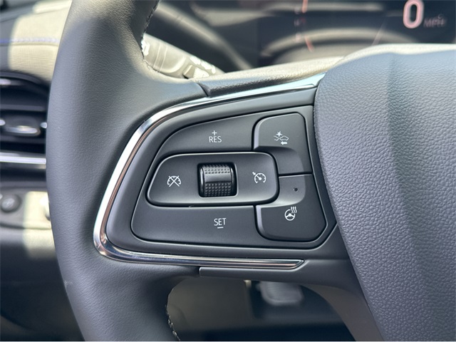 Vehicle image 32 of 36