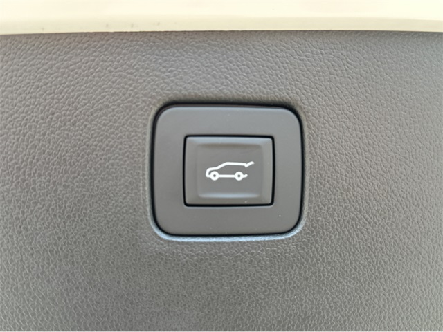 Vehicle image 29 of 36