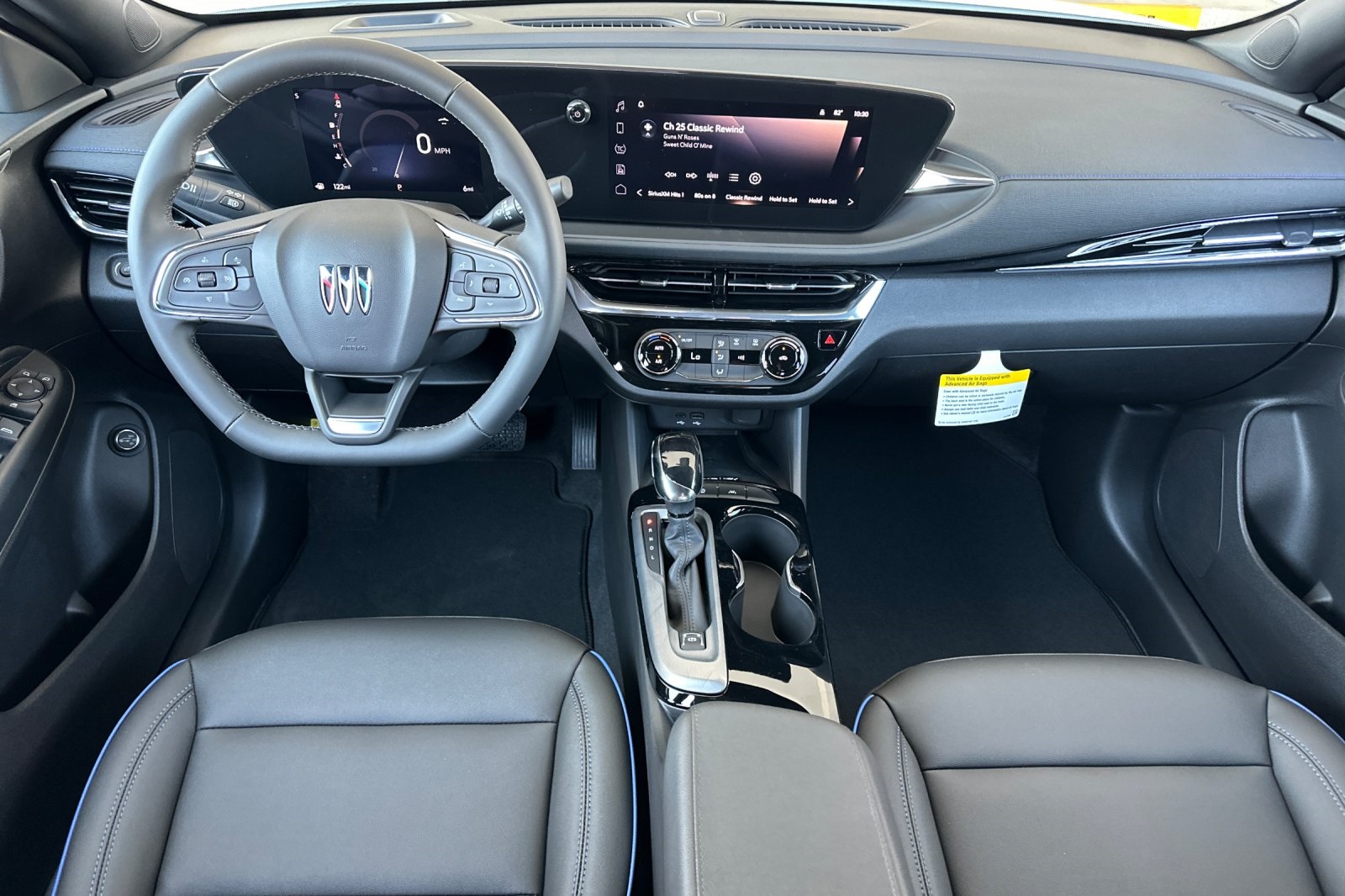 2025 Buick Envista Sport Touring Image 11 of 32