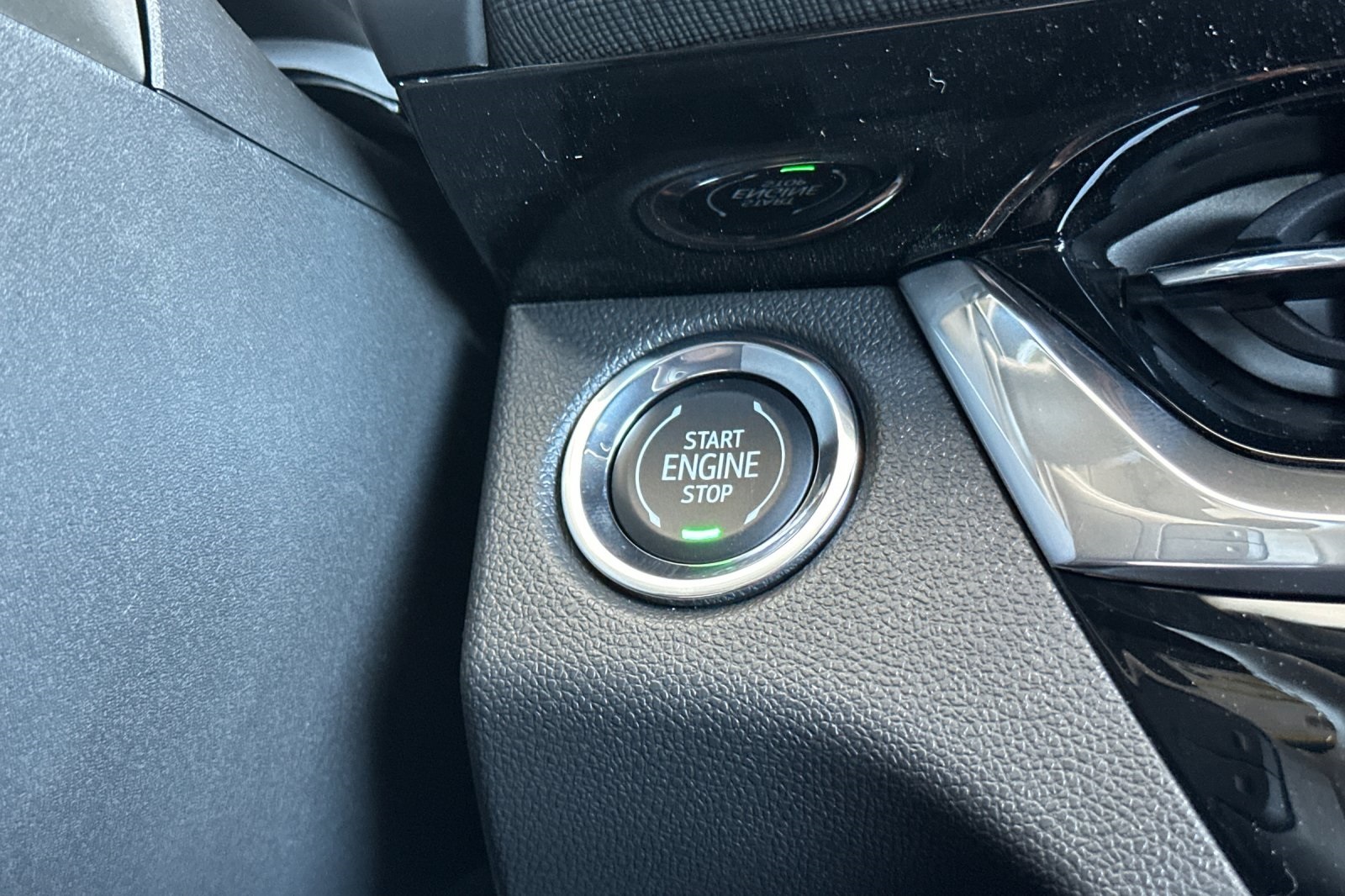 2025 Buick Envista Sport Touring Image 22 of 32