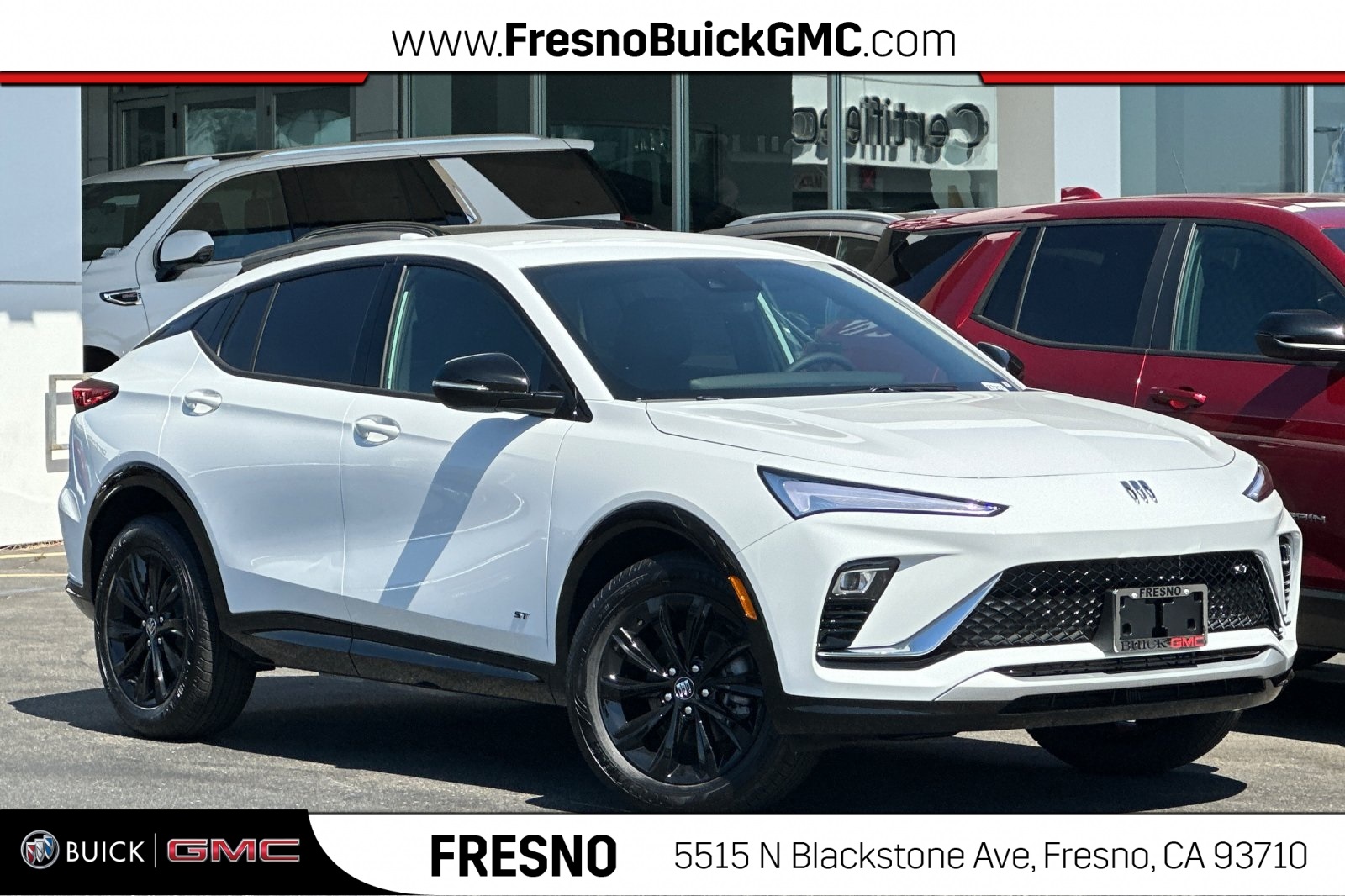 2025 Buick Envista Sport Touring Image 3 of 32