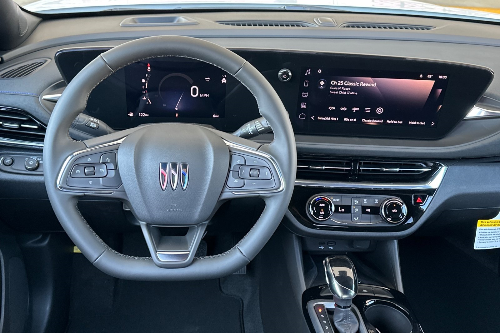 2025 Buick Envista Sport Touring Image 10 of 32