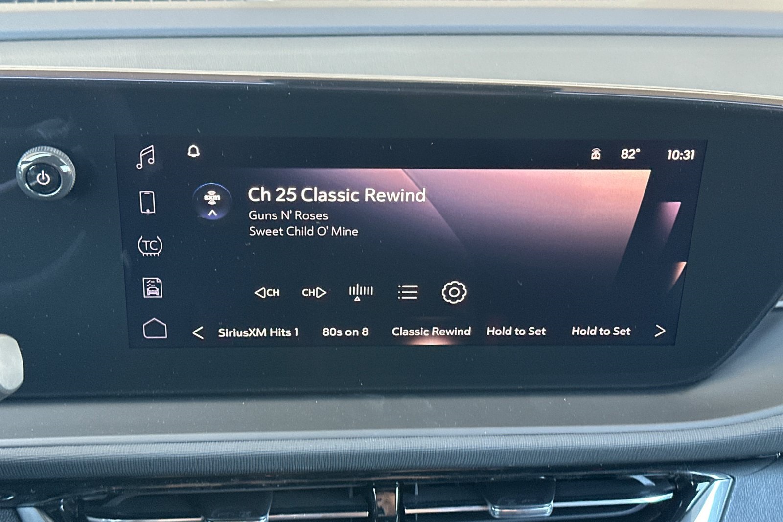 2025 Buick Envista Sport Touring Image 17 of 32