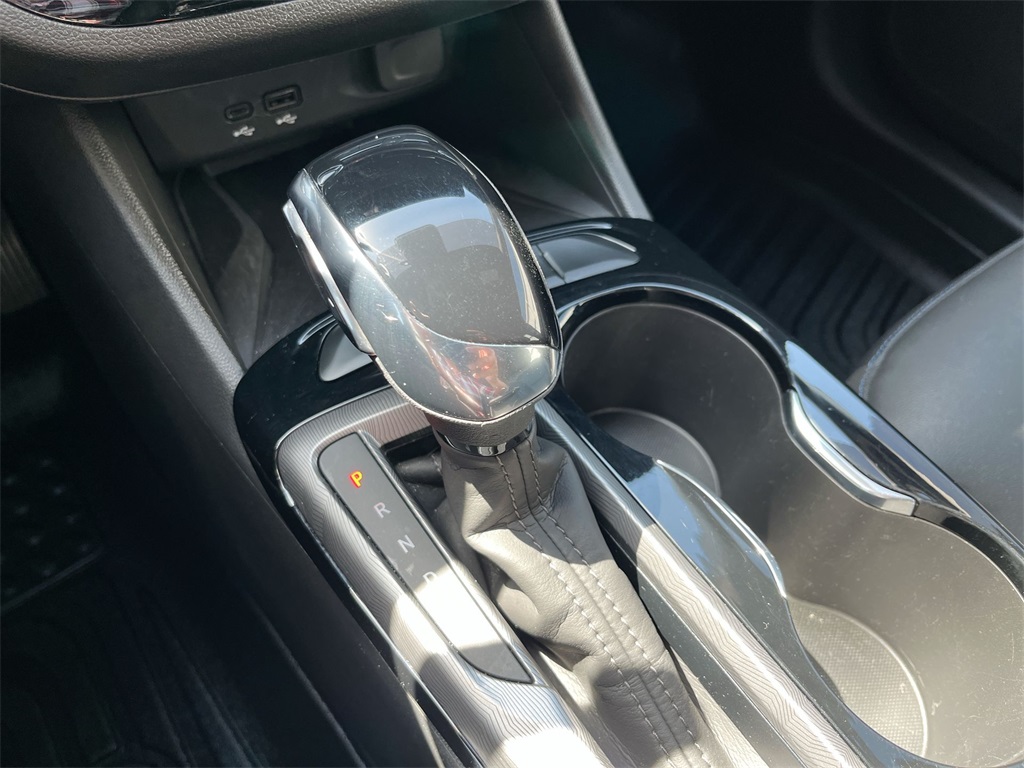 Vehicle image 19 of 38