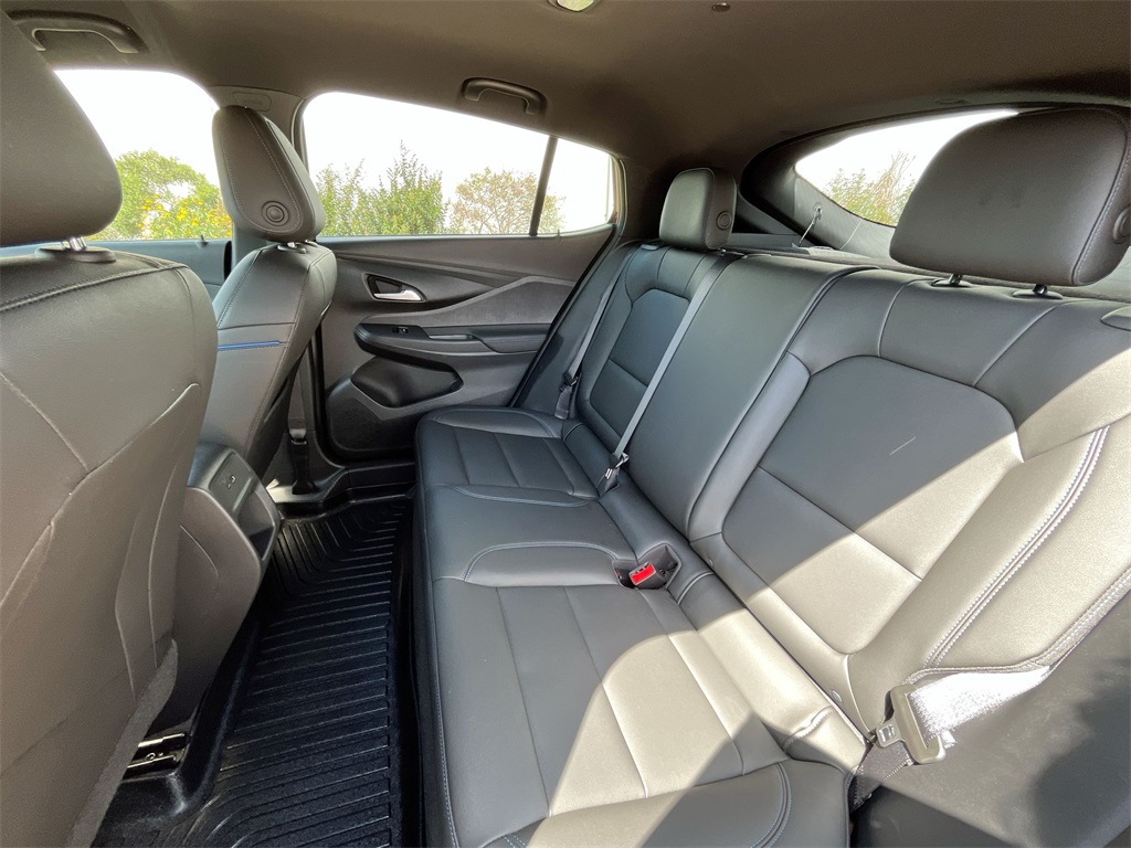 Vehicle image 11 of 38