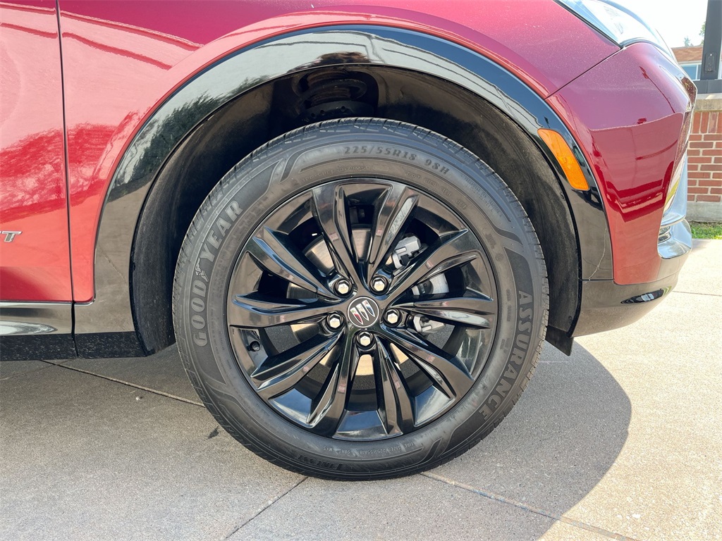 Vehicle image 8 of 38