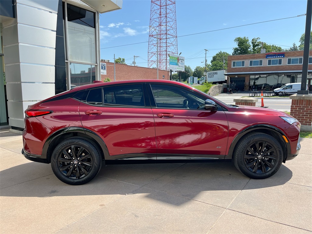 Vehicle image 3 of 38