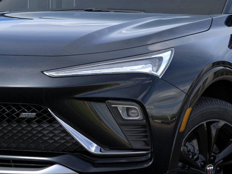 Vehicle image 18 of 24